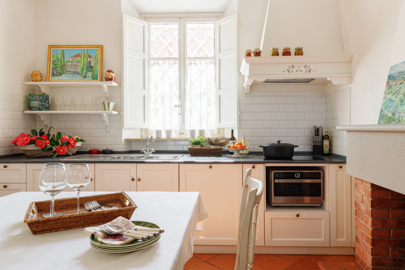 The classically stylish kitchen