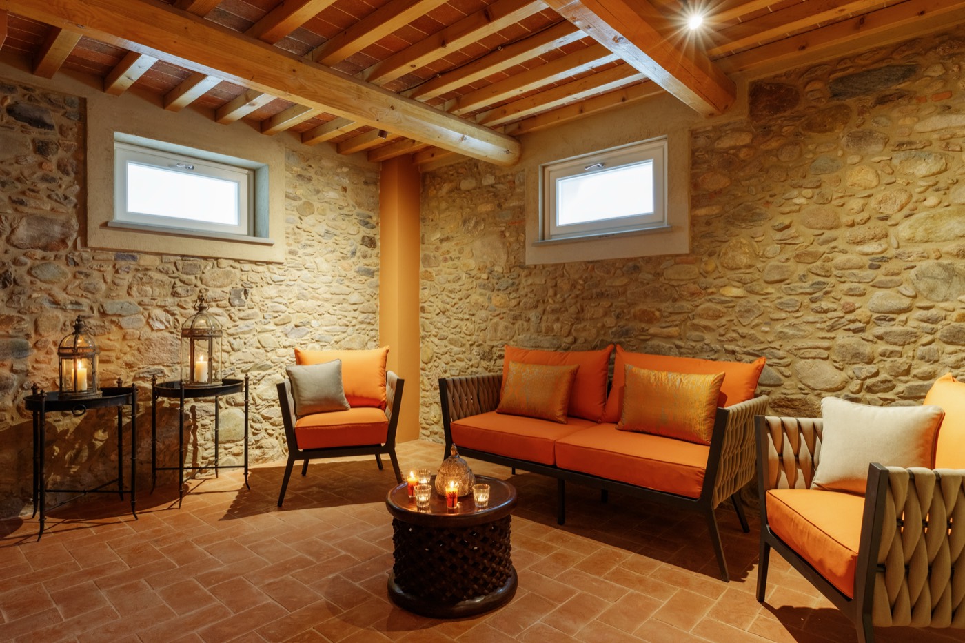 The tasting room beside the cellar