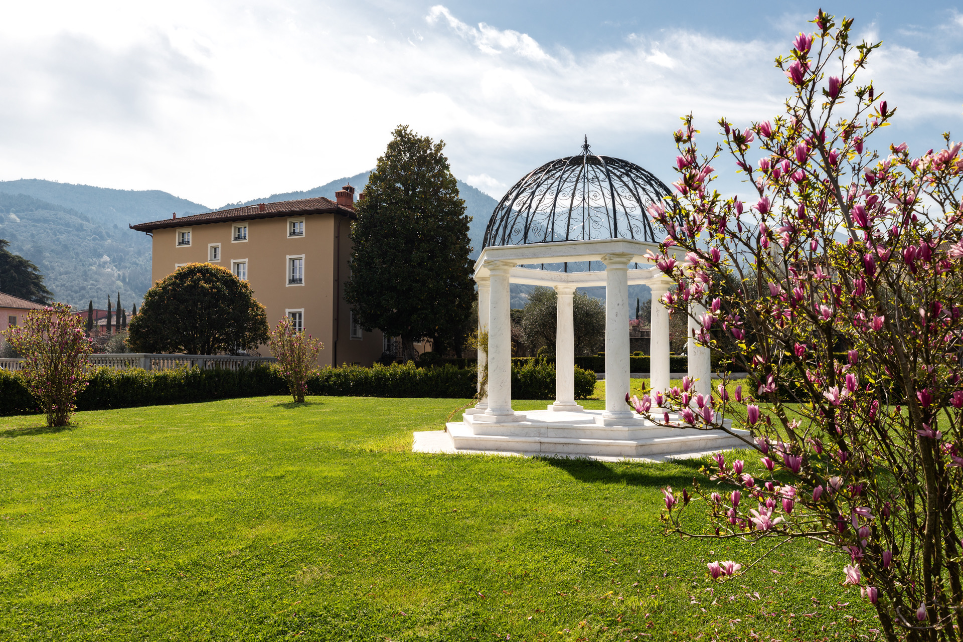 The white marble gazebo of the Wedding Garden